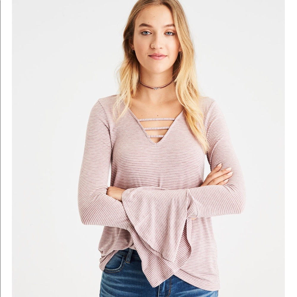 🚫SOLD🚫 American Eagle Soft and Sexy Bell Sleeve